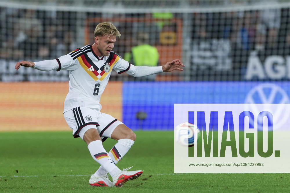 Leandro Morgalla (Germany) controls the ball during the UEFA Under21 EURO Qualifier, EM, Europameisterschaft between Germany U21, U 21 and Georgia U21 at Almstadion on October 6, 2026 in Bielefeld, Germany. (Photo by Marco Steinbrenner DeFodi Images) -