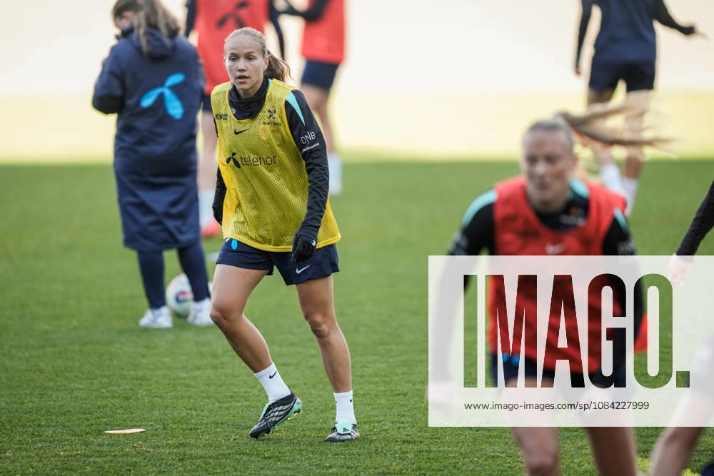 Women s National Soccer Team Prepares for World Cup Qualifiers Oslo, October 7, 2026 Guro Reiten during a training session at Ullevaal Stadium, before the World Cup qualifier against Romania. The matches will be played on October 9 at Arcul de Triumf Stadium in Bucharest and on October 13 at Ullevaal Stadium in Oslo. Photo: Beate Oma Dahle, NTB, Oslo, Norway. . RESTRICTED USE FOR BETTING COMPANIES.