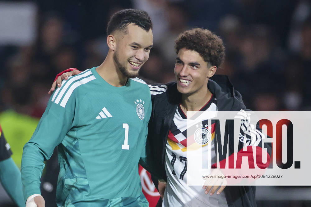 Torhueter Mio Backhaus (Germany) und Noah Darvich (Germany) cheer during the UEFA Under21 EURO Qualifier, EM, Europameisterschaft between Germany U21, U 21 and Georgia U21 at Almstadion on October 6, 2026 in Bielefeld, Germany. (Photo by Marco Steinbrenner DeFodi Images) -