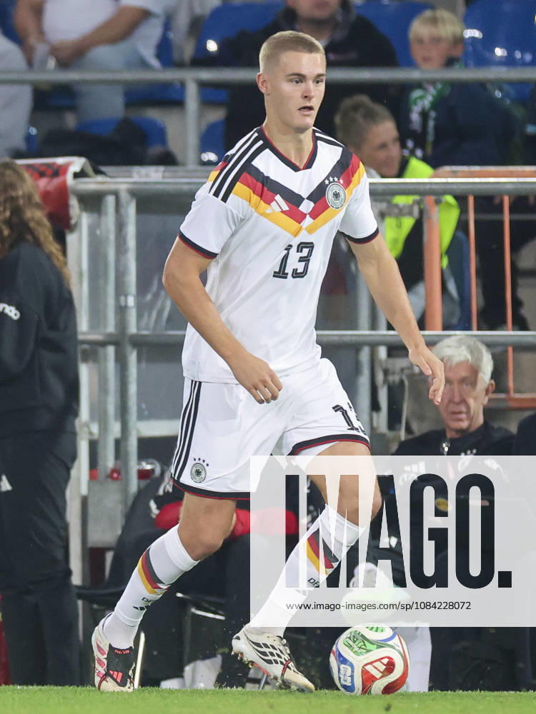 Tom Rothe (Germany) controls the ball during the UEFA Under21 EURO Qualifier, EM, Europameisterschaft between Germany U21, U 21 and Georgia U21 at Almstadion on October 6, 2026 in Bielefeld, Germany. (Photo by Marco Steinbrenner DeFodi Images) -