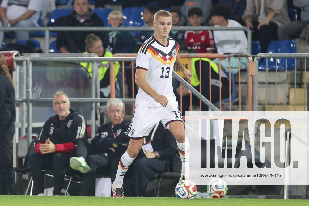 Tom Rothe (Germany) controls the ball during the UEFA Under21 EURO Qualifier, EM, Europameisterschaft between Germany U21, U 21 and Georgia U21 at Almstadion on October 6, 2026 in Bielefeld, Germany. (Photo by Marco Steinbrenner DeFodi Images) -