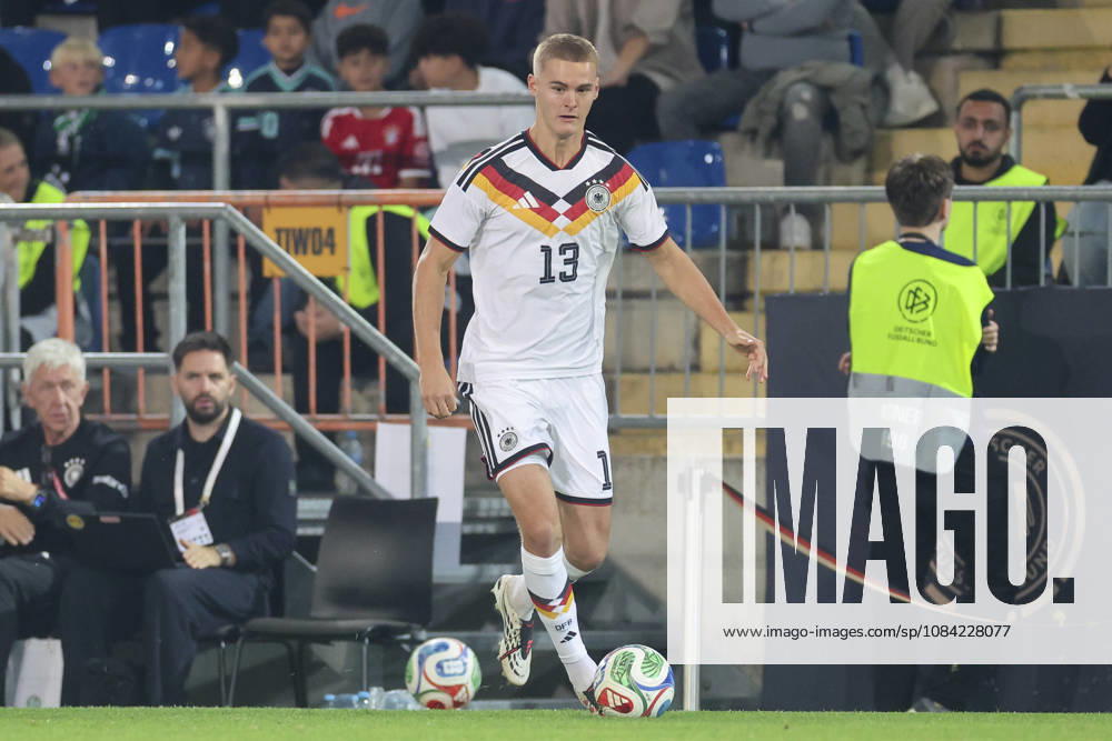 Tom Rothe (Germany) controls the ball during the UEFA Under21 EURO Qualifier, EM, Europameisterschaft between Germany U21, U 21 and Georgia U21 at Almstadion on October 6, 2026 in Bielefeld, Germany. (Photo by Marco Steinbrenner DeFodi Images) -
