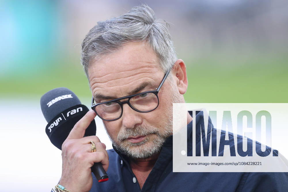 Moderator Matthias Opdenhoevel gestures during the UEFA Under21 EURO Qualifier, EM, Europameisterschaft between Germany U21, U 21 and Georgia U21 at Almstadion on October 6, 2026 in Bielefeld, Germany. (Photo by Marco Steinbrenner DeFodi Images) -