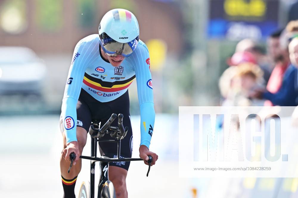 Belgium s Vic De Smet crosses the finish line of the Men Junior Individual Time Trial race (22km) at the cycling UEC Road European Championships, in Ljubljana, Slovenia, on Wednesday 7 October 2026. The UEC Road European Championships are taking place from 02 to 07 October in Ljubljana, Slovenia. DAVIDxPINTENS x189037836x