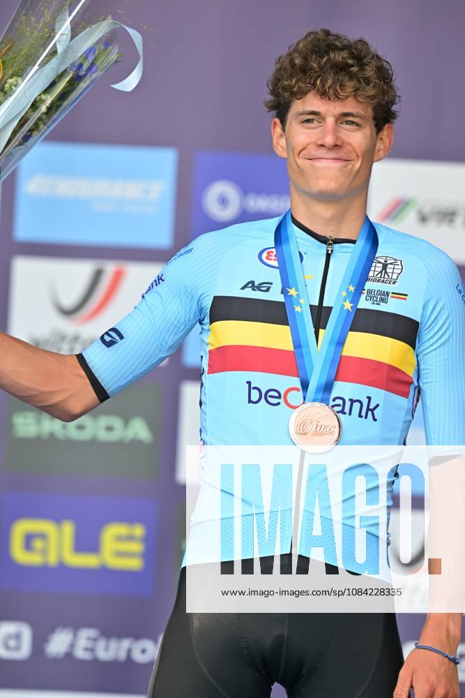 Belgium s Vic De Smet , winner of the bronze medal celebrates on the podium of the Men Junior Individual Time Trial race (22km) at the cycling UEC Road European Championships, in Ljubljana, Slovenia, on Wednesday 7 October 2026. The UEC Road European Championships are taking place from 02 to 07 October in Ljubljana, Slovenia. DAVIDxPINTENS x189037986x