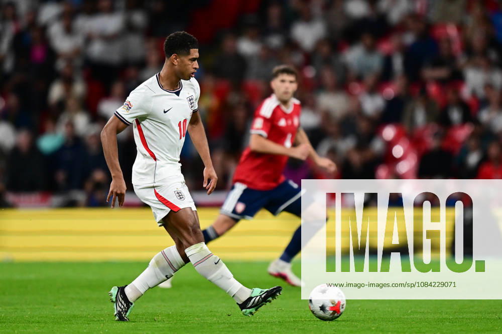 England v Czechia, UEFA Nations League England midfielder Jude Bellingham (10) looks to release the ball during the UEFA Nations League match between England and Czechia at Wembley Stadium, London, UK on 6 October 2026. London Wembley Stadium Greater London UK Editorial use only ,