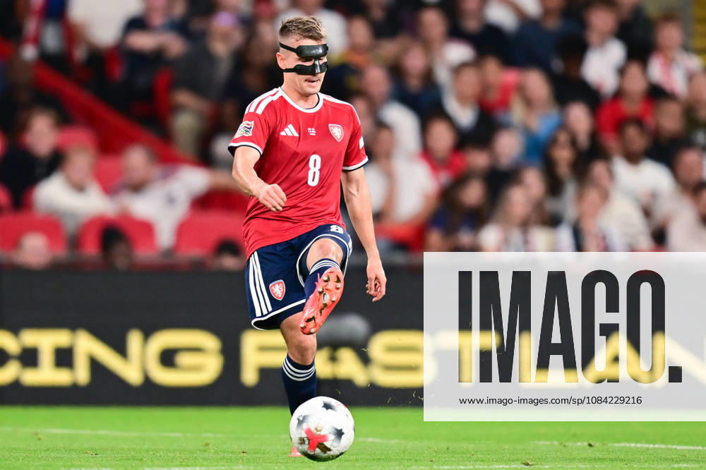 England v Czechia, UEFA Nations League Czechia midfielder Michal Sadliek (8) looks to release the ball during the UEFA Nations League match between England and Czechia at Wembley Stadium, London, UK on 6 October 2026. London Wembley Stadium Greater London UK Editorial use only ,