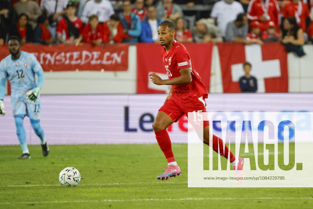 Djibril Sow (Schweiz, 15) am Ball , Schweiz, UEFA , Nations League, Matchday 4, Schweiz vs. Nordmazedonien, 06.10.2026, Luzern Swissporarena Schweiz