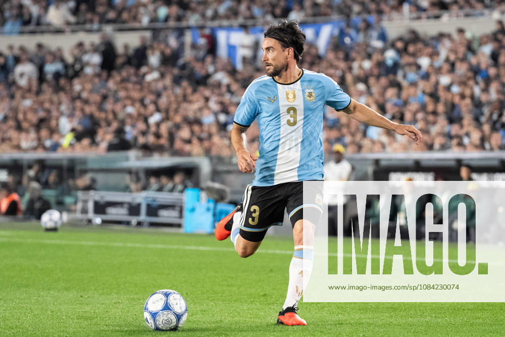 Nicolas Tagliafico of Argentina runs with the ball during the International Friendly, Länderspiel, Nationalmannschaft football match between Argentina and Benin, at the Estadio Monumental Antonio V. Liberti, on October 6, 2026, in Buenos Aires, Argentina. Richard Callis Fotoarena (Richard Callis SPP)