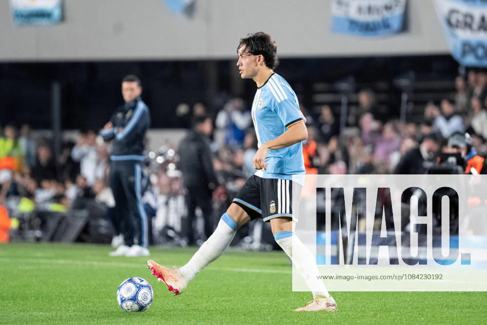 Agustin Giay of Argentina passes the ball during the International Friendly, Länderspiel, Nationalmannschaft football match between Argentina and Benin at the Estadio Monumental Antonio V. Liberti on October 6, 2026, in Buenos Aires, Argentina. Richard Callis Fotoarena (Richard Callis SPP)