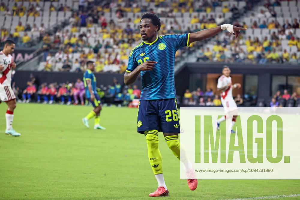 MIAMI, FL - OCTOBER 06: Carlos Andres Gomez 26 of Colombia looks on during an International Friendly, Länderspiel, Nationalmannschaft soccer match between Colombia and Peru at NU Stadium on October 06, 2026 in Miami, Florida.(Photo by Chris Arjoon Icon Sportswire) SOCCER: OCT 06 Colombia vs Peru Icon2610060000054