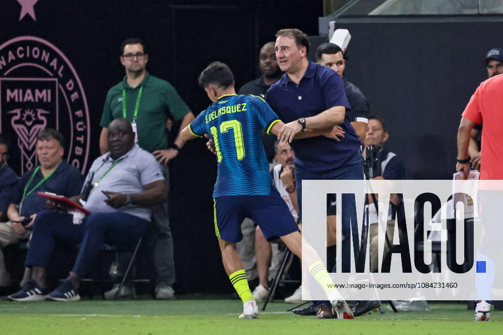 MIAMI, FL - OCTOBER 06: Samuel Velasquez 17 of Colombia celebrates a goal scored with the manager NÃ stor Lorenzo of Colombia during an International Friendly, Länderspiel, Nationalmannschaft soccer match between Colombia and Peru at NU Stadium on October 06, 2026 in Miami, Florida.(Photo by Chris Arjoon Icon Sportswire) SOCCER: OCT 06 Colombia vs Peru Icon2610060000068