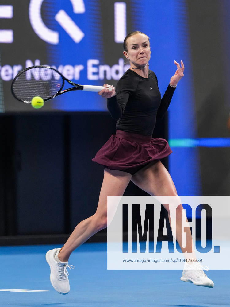 (261007) -- BEIJING, Oct. 7, 2026 -- Elina Svitolina of Ukraine hits a return during the women s singles round of 16 match against Ann Li of the United States at 2026 China Open tennis tournament in Beijing, China, Oct. 7, 2026. ) (SP)CHINA-BEIJING-TENNIS-CHINA OPEN-WOMEN S SINGLES (CN) SunxFei