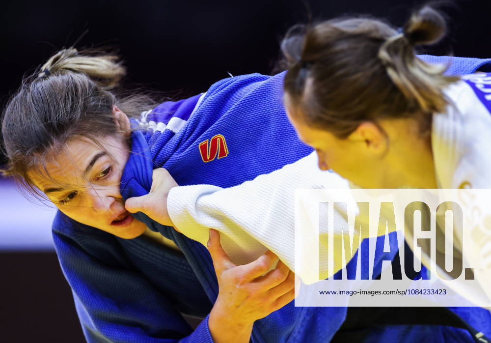 AZERBAIJAN, BAKU - OCTOBER 7, 2026: Renata Zachova (R) of the Czech Republic and Anna Kriza of Hugary compete in the women’s -63 kg category at the National Gymnastics Arena during the 2026 World Judo Championships. Mikhail Sinitsyn TASS 98913237