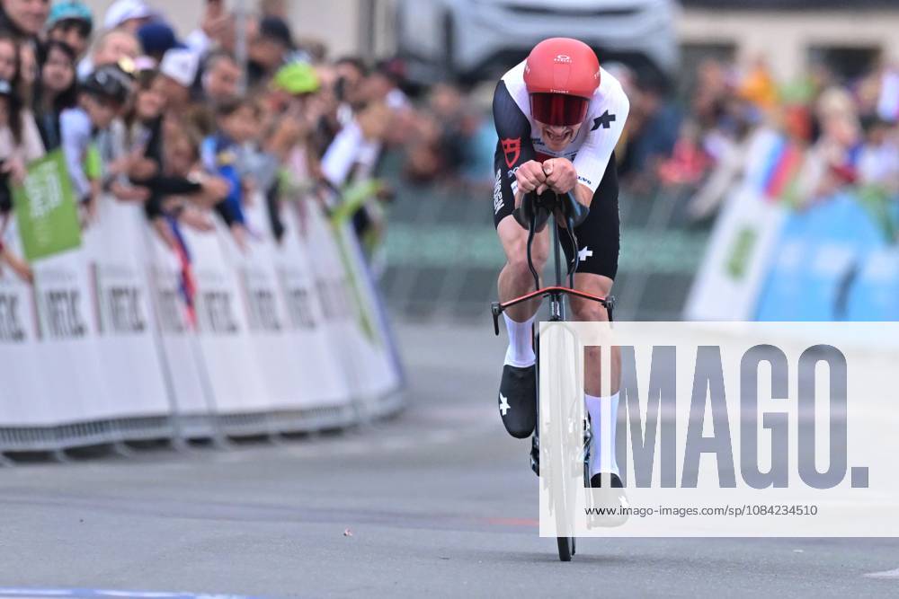 Switzerland s Stefan Kung crosses the finish line of the Men Elite Individual Time Trial race (22km) at the cycling UEC Road European Championships, in Ljubljana, Slovenia, on Wednesday 7 October 2026. The UEC Road European Championships are taking place from 02 to 07 October in Ljubljana, Slovenia. DAVIDxPINTENS x189072073x