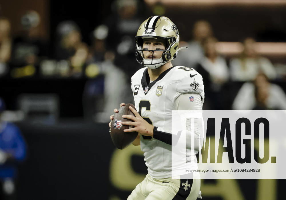 NEW ORLEANS, LA - OCTOBER 05: Tyler Shough 6 of the New Orleans Saints plays against the Atlanta Falcons during the first half of a game at Caesars Superdome on October 5, 2026, in New Orleans, Louisiana. (Photo by Derick Hingle Icon Sportswire) NFL, American Football Herren, USA OCT 05 Falcons at Saints Icon12626105132