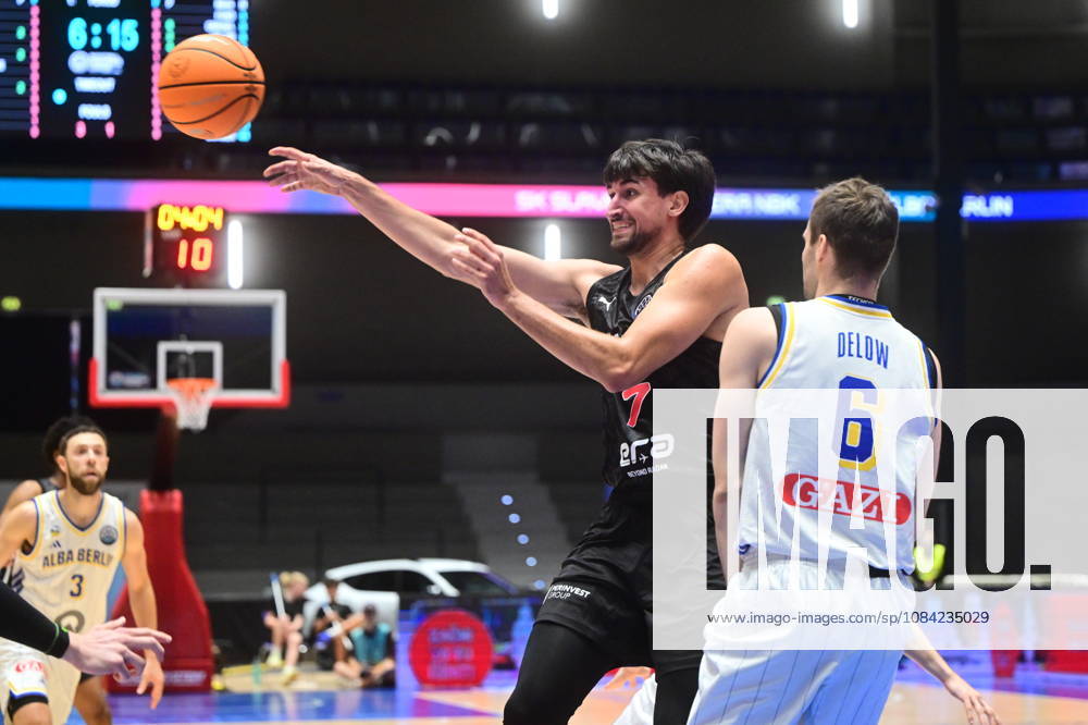 Men s basketball Champions League, group G, 1st round, match Slavia Praha NBK and Alba Berlin in Pardubice, Czech Republic, October 7, 2026. From left David Bohm of Slavia, Malte Delow of Alba. (CTKxPhoto JosefxVostarek) CTKPhotoP2026100707236 CTKPhotoP2026100707236
