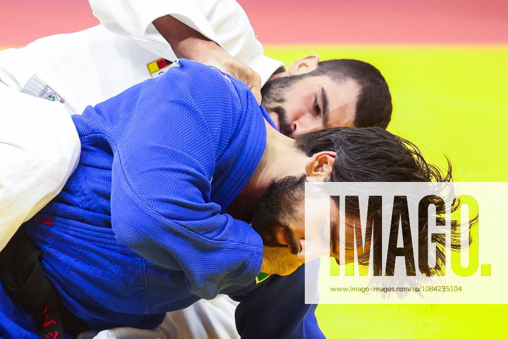 AZERBAIJAN, BAKU - OCTOBER 7, 2026: Zelim Tckaev (back) of Azerbaijan and Tato Grigalashvili of Georgia compete in their -81 kg bout as part of the 2026 World Judo Championships at the National Gymnastics Arena 2026 World Judo Championships In Baku - ZUMAt113 20261007_zaa_t113_493