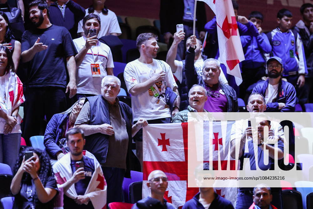 AZERBAIJAN, BAKU - OCTOBER 7, 2026: Members of the audience during an award ceremony for the men s -81 kg category, won by Tato Grigalashvili of Georgia, as part of the 2026 World Judo Championships at the National Gymnastics Arena 2026 World Judo Championships In Baku - ZUMAt113 20261007_zaa_t113_508