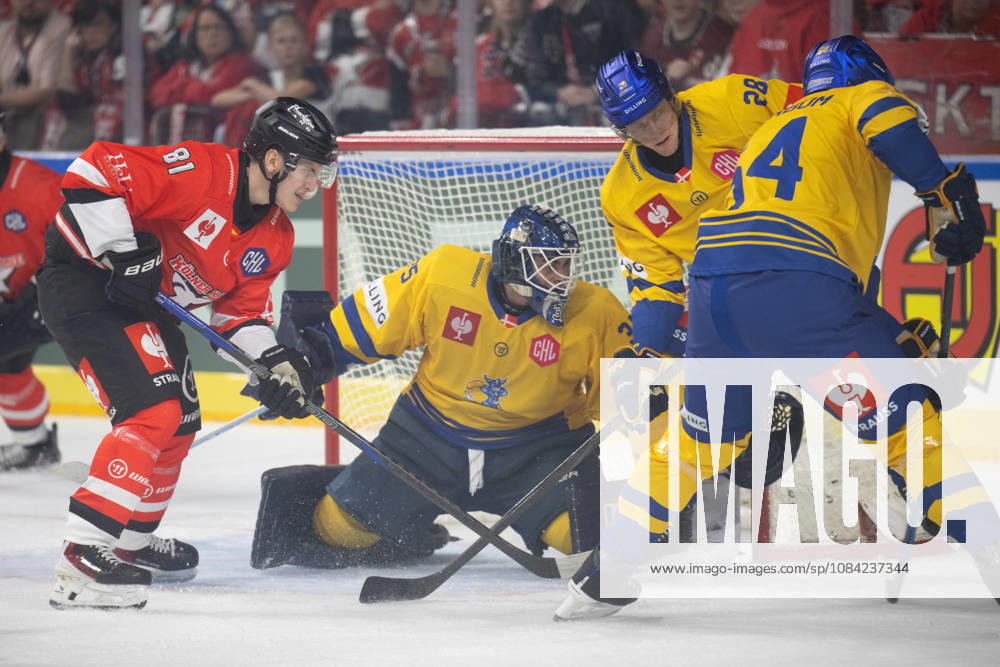 CHL; Kölner Haie - Herning Blue Fox ; Köln, 07.10.2026 Mateu Späth (Kölner Haie, Sturm, 81); Janis Fecers (Herning Blue Fox, Torwart, 35); Emil Kristensen (Herning Blue Fox, Verteidigung, 28); CHL; Kölner Haie - Herning Blue Fox am 07.10.2026 in der LanxessArena in Köln (Deutschland).