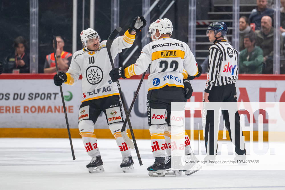 NL: Lausanne HC - HC Lugano 07.10.2026, Lausanne, Vaudoise Arena, NL: Lausanne HC - HC Lugano. Alessio Bertaggia (10, HC Lugano) Santeri Alatalo (22, HC Lugano) celebrates his goal during the 2026-2027 Swiss National League Ice hockey, Eishockey game between Lausanne HC and HC Lugano the Wednesday 07.10.2026 at the Vaudoise Arena in Lausanne, Switzerland. Lausanne Vaudoise Arena Vaud Switzerland