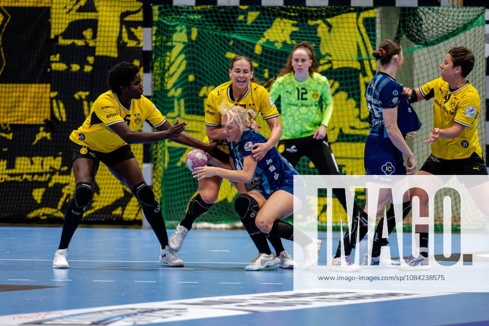 Dortmund, 07.10.2026, Handball, Damen, Alsco Handball Bundesliga Frauen, 5. Spieltag , BVB Borussia Dortmund - Buxtehuder SV Guro Nestaker (BVB, 33) im Zweikampf mit Ruslana Litvinov (Buxtehuder SV, 81) Dortmund Sporthalle Wellinghofen NRW Germany