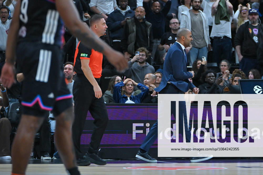 EuroLeague 2026, Paris Basketball vs LDLC ASVEL Villeurbanne, Basketball ASVEL Head Coach TONY PARKER celebrates their side s victory after the EuroLeague 2026 match between Paris Basketball and LDLC ASVEL Villeurbanne at Adidas Arena on October 07, 2026 in Paris, France. Paris Adidas Arena France