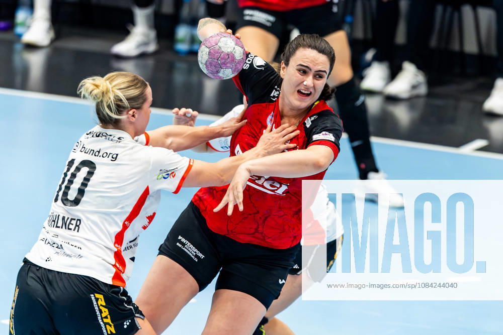 GER, Handball, Frauen, Saison 2026 2027, Alsco 1.Bl, 5.Spieltag, Thüringer HC - HSG Blomberg-Lippe Maxi Muehlner (HSG Blomberg-Lippe), Marcela Arounian (Thueringer HC,36) 99947 Bad Langensalza Salza Halle Sporthalle Mehrz Thüringen Deutschland