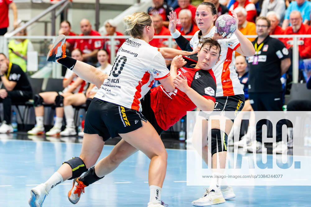 GER, Handball, Frauen, Saison 2026 2027, Alsco 1.Bl, 5.Spieltag, Thüringer HC - HSG Blomberg-Lippe Maxi Muehlner (HSG Blomberg-Lippe), Natsuki Aizawa (Thueringer HC,23), Diana Doegg Magnusdottir (HSG Blomberg-Lippe) 99947 Bad Langensalza Salza Halle Sporthalle Mehrz Thüringen Deutschland