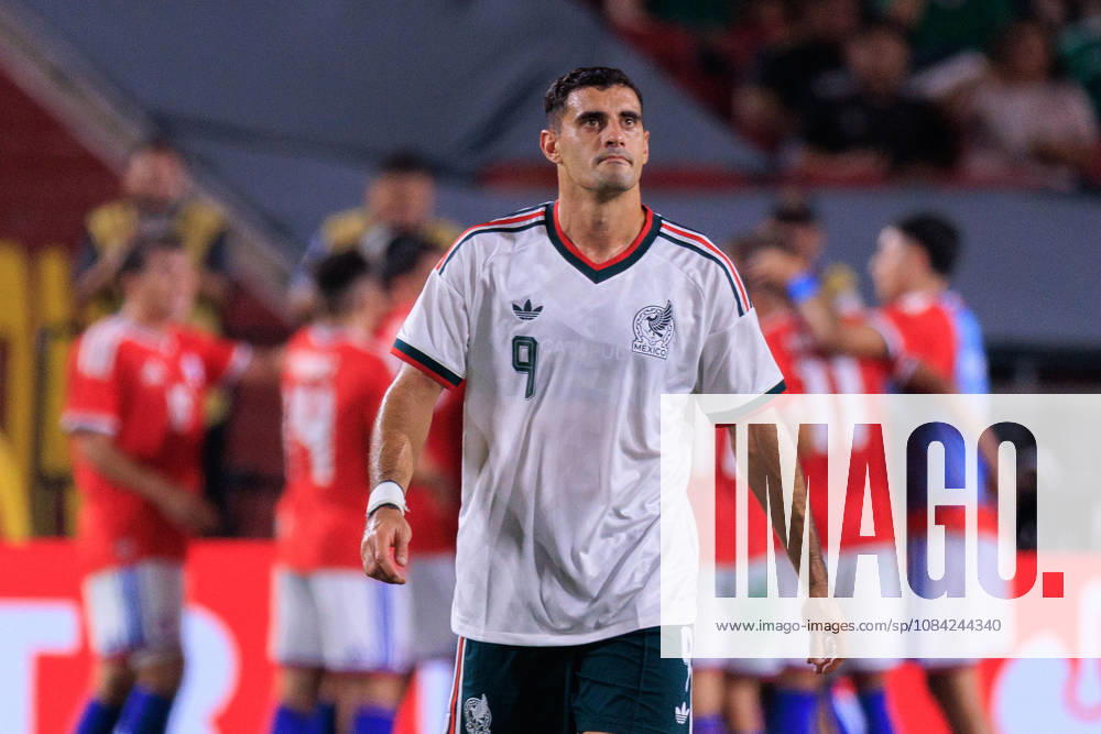German Berterame 9 of Mexico reacts after a goal is scored by Maximiliano Gutierrez 9 of Chile during an International Friendly, Länderspiel, Nationalmannschaft match at Los Angeles Memorial Coliseum on Tuesday, October 6, 2026, in Los Angeles, California. Mexico loses to Chile, 0-2. JAVIER ROJAS PI Mexico Vs. Peru - ZUMAp124 20261006_zaa_p124_164