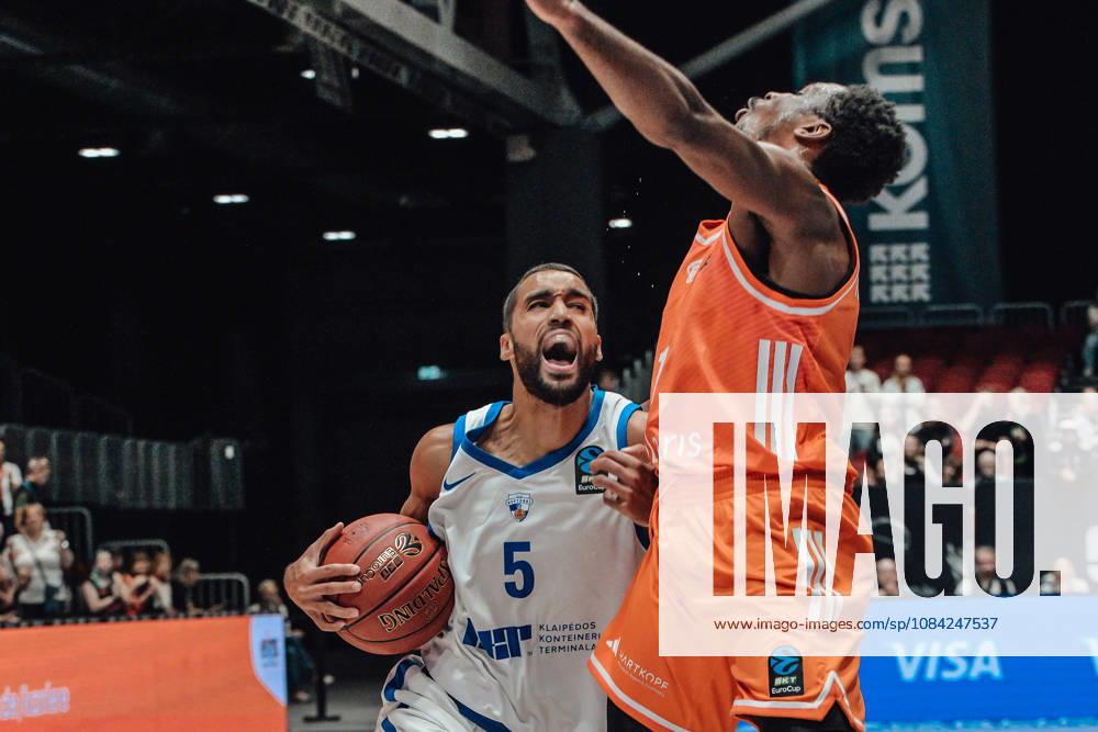 2. Spieltag des Basketball Eurocup Niners Chemnitz - Klaipedos Neptunas 07.10.2026 ab 19.00 Uhr Chemnitz, Chemnitz Arena Im Foto: 05 Yannick Franke, 01 Phlandrous Fleming JR 2. Spieltag des Basketball Eurocup Niners Chemnitz - Klaipedos Neptunas Chemnitz Sachsen Deutschland