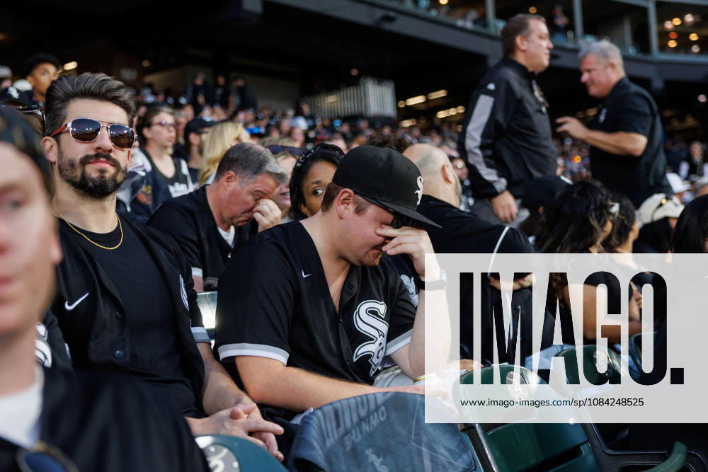 Chicago, Il - Illinois, USA - United States: Gareth Mullins reacts after the Cleveland Guardians scored during the ninth inning of Game 3 in the American League Division Series against the Chicago White Sox at Rate Field on Wednesday, Oct. 7, 2026, in Chicago. Sports News - October 7, 2026 - ZUMAm67_ 0868878335st
