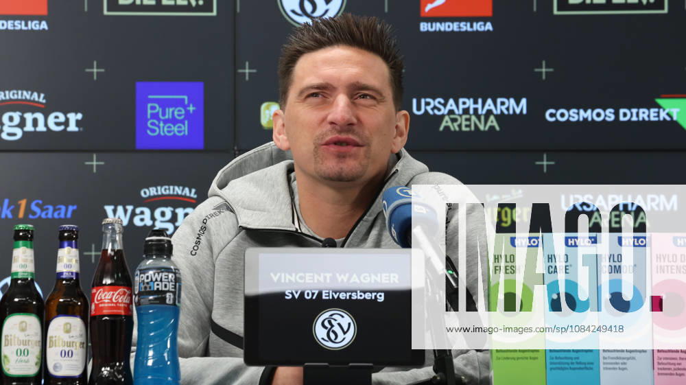Fussball 1.Bundesliga , SV Elversberg - Pressekonferenz mit Vincent Wagner v.l. Vincent Wagner Trainer (SV 07 Elversberg) Elversberg