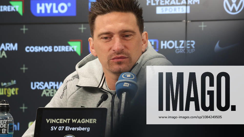 Fussball 1.Bundesliga , SV Elversberg - Pressekonferenz mit Vincent Wagner v.l. Vincent Wagner Trainer (SV 07 Elversberg) Elversberg