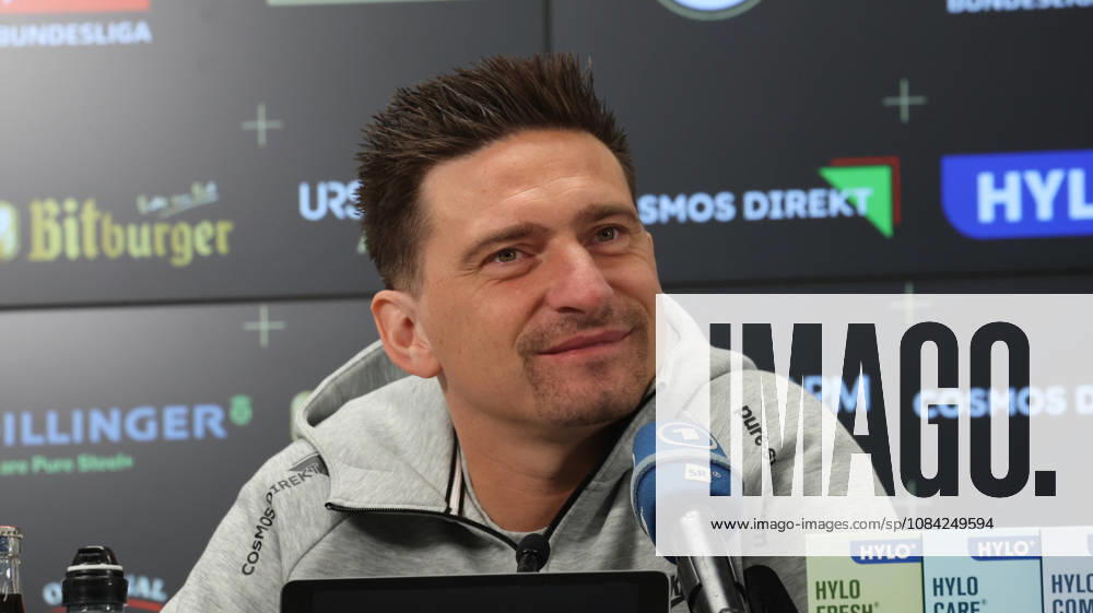 Fussball 1.Bundesliga , SV Elversberg - Pressekonferenz mit Vincent Wagner v.l. Vincent Wagner Trainer (SV 07 Elversberg) Elversberg
