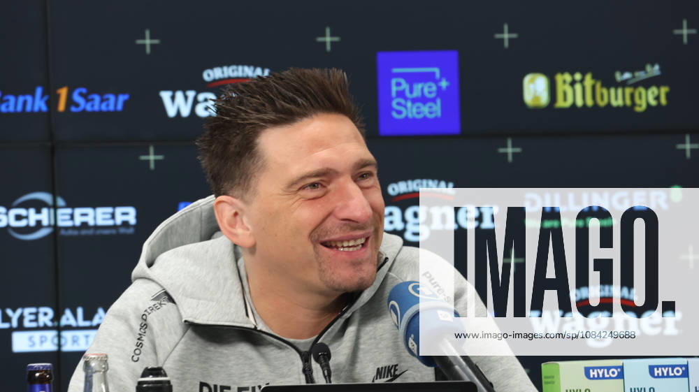 Fussball 1.Bundesliga , SV Elversberg - Pressekonferenz mit Vincent Wagner v.l. Vincent Wagner Trainer (SV 07 Elversberg) Elversberg