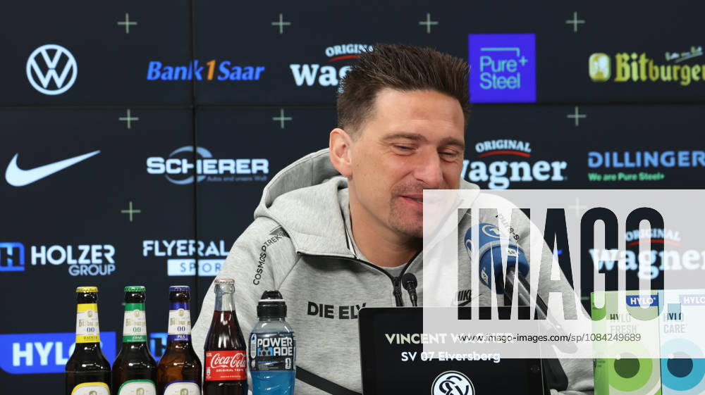 Fussball 1.Bundesliga , SV Elversberg - Pressekonferenz mit Vincent Wagner v.l. Vincent Wagner Trainer (SV 07 Elversberg) Elversberg