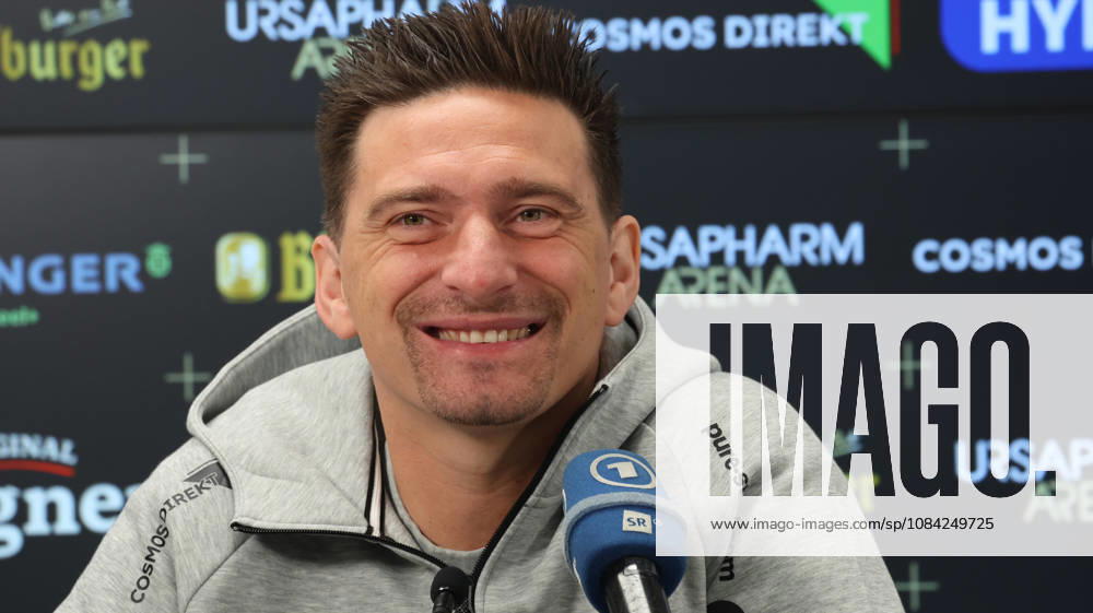 Fussball 1.Bundesliga , SV Elversberg - Pressekonferenz mit Vincent Wagner v.l. Vincent Wagner Trainer (SV 07 Elversberg) Elversberg