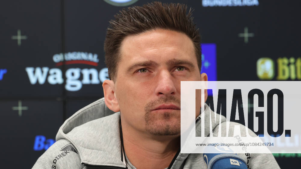 Fussball 1.Bundesliga , SV Elversberg - Pressekonferenz mit Vincent Wagner v.l. Vincent Wagner Trainer (SV 07 Elversberg) Elversberg