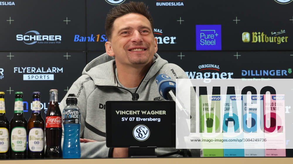 Fussball 1.Bundesliga , SV Elversberg - Pressekonferenz mit Vincent Wagner v.l. Vincent Wagner Trainer (SV 07 Elversberg) Elversberg