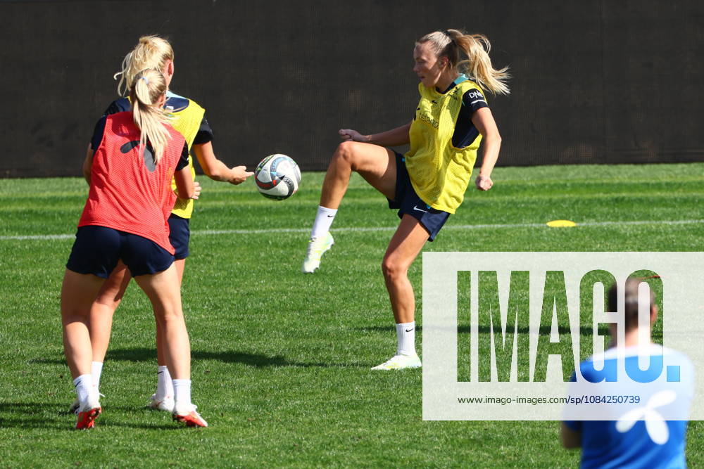 The women s national soccer team prepares for the World Cup qualifier in Bucharest, Romania, October 8, 2026. Synne Sofie Kinden Jensen during a training session at Stadionul Arcul de Triumf, for the World Cup qualifying match against Romania. Photo: Nikola Krstic, NTB Romania, Bucharest. . RESTRICTED USE FOR BETTING COMPANIES