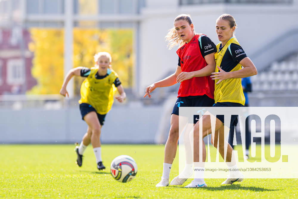 Signe Gaupset of the Norwegian womens national football team during a training session on October 8, 2026 in Bucharest. Photo: Marius Simensen BILDBYRAN Cop 238 bbeng dam fifa women s world cup qualifier football fotball fotboll norge norway practice soccer training trening träning