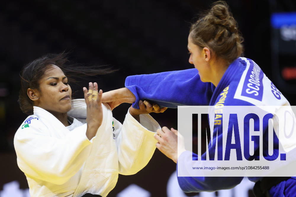 AZERBAIJAN, BAKU - OCTOBER 8, 2026: Nauana Silva of Brazil (L) and Giovanna Scoccimarro of Germany compete in their -70 kg bout as part of the 2026 World Judo Championships at the National Gymnastics Arena. Mikhail Sinitsyn TASS 98953809