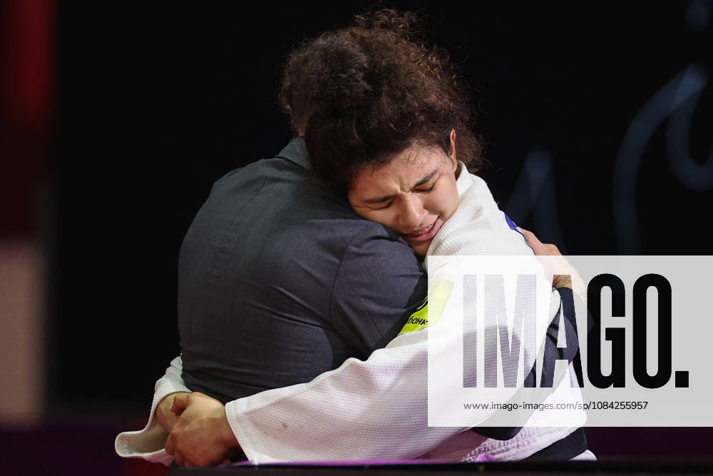 AZERBAIJAN, BAKU - OCTOBER 8, 2026: Madina Taimazova (R) of Russia is pictured after a -70 kg bout against Aleksandra Andric of Serbia as part of the 2026 World Judo Championships at the National Gymnastics Arena. Mikhail Sinitsyn TASS 98954970