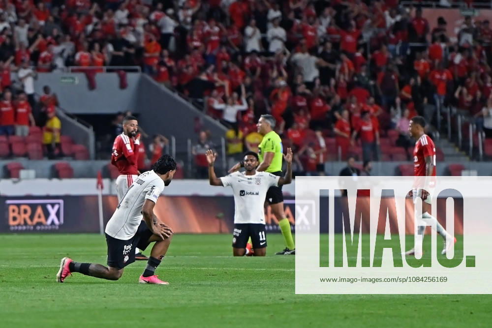 7th October 2026; Beira-Rio Stadium, Porto Alegre, Brazil; Brazilian Serie A Football, Internacional versus Corinthians; Matheus Bidu of Corinthians shows dejection after the teams 2-1 defeat after the match MaxxPeixoto DiaEsportivo
