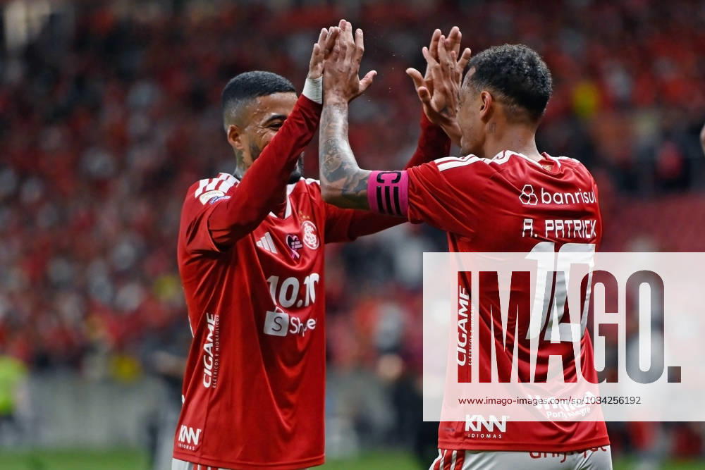 7th October 2026; Beira-Rio Stadium, Porto Alegre, Brazil; Brazilian Serie A Football, Internacional versus Corinthians; Alan Patrick of Internacional celebrates his goal with Paulinho in the 77th minute to go up 2-0 MaxxPeixoto DiaEsportivo