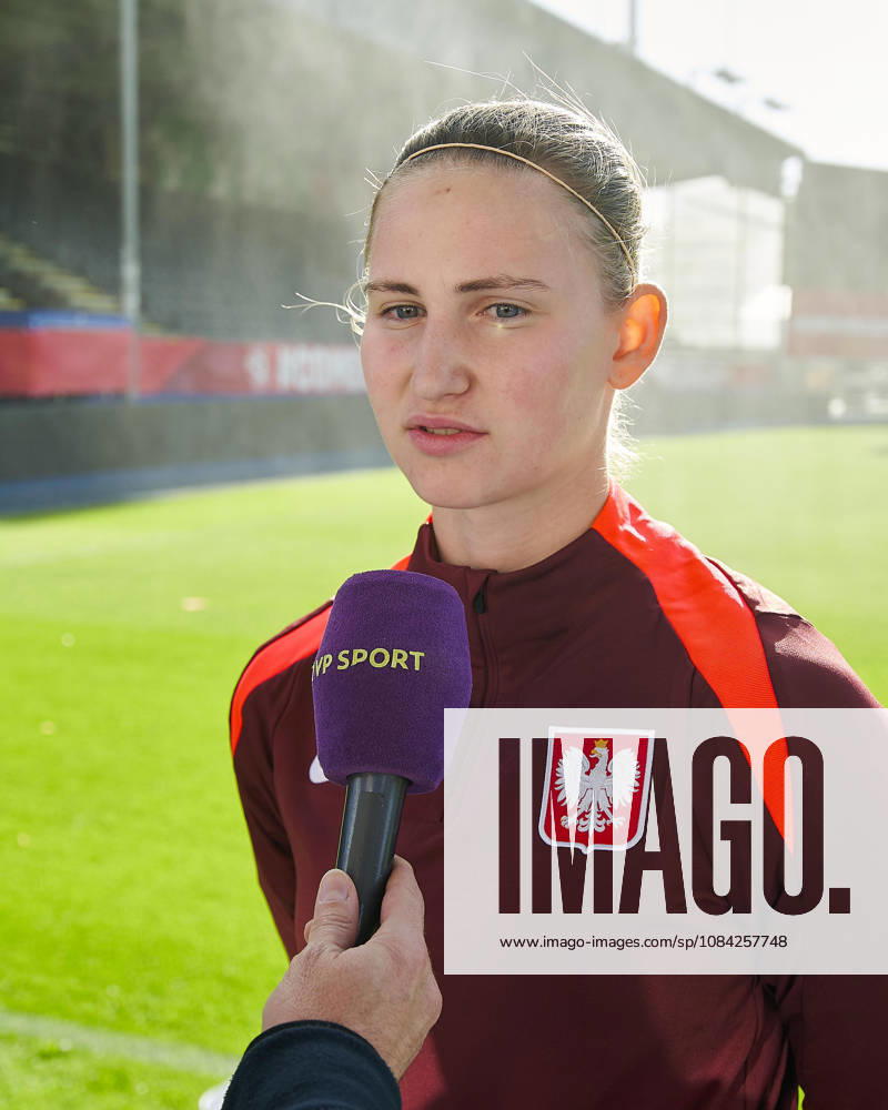 LEUVEN , PILKA NOZNA KOBIET ( WOMEN S FOOTBALL) TRENING OFICJALNY PRZED POLFINALEM BARAZY MISTRZOSTW SWIATA 2027 TRENING NZ. JULIA WOZNIAK FOTO RADOSLAW JOZWIAK CYFRASPORT NEWSPIX.PL --- Newspix.pl RA2_6089