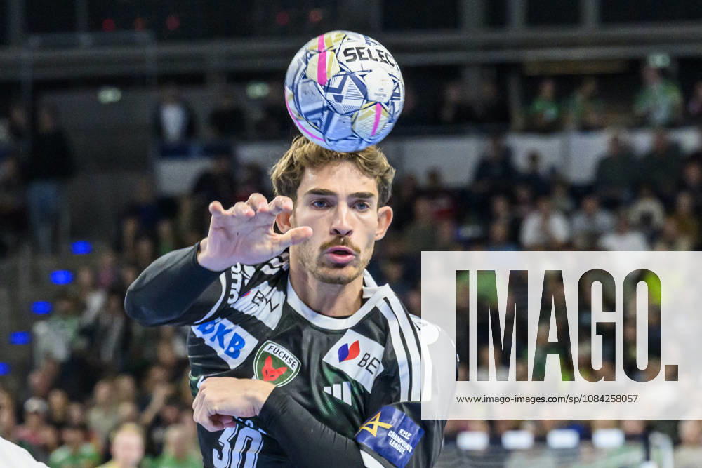 Im Bild v.l.: Aymeric Zaepfel (Fuechse Berlin, 30), GER, Berlin, Handball, Füchse Berlin vs FC Porto, EHF Champions League, 3. Spieltag der Gruppe A , in der Max Schmeling Halle, Am Falkplatz 1, 08.10.2026,