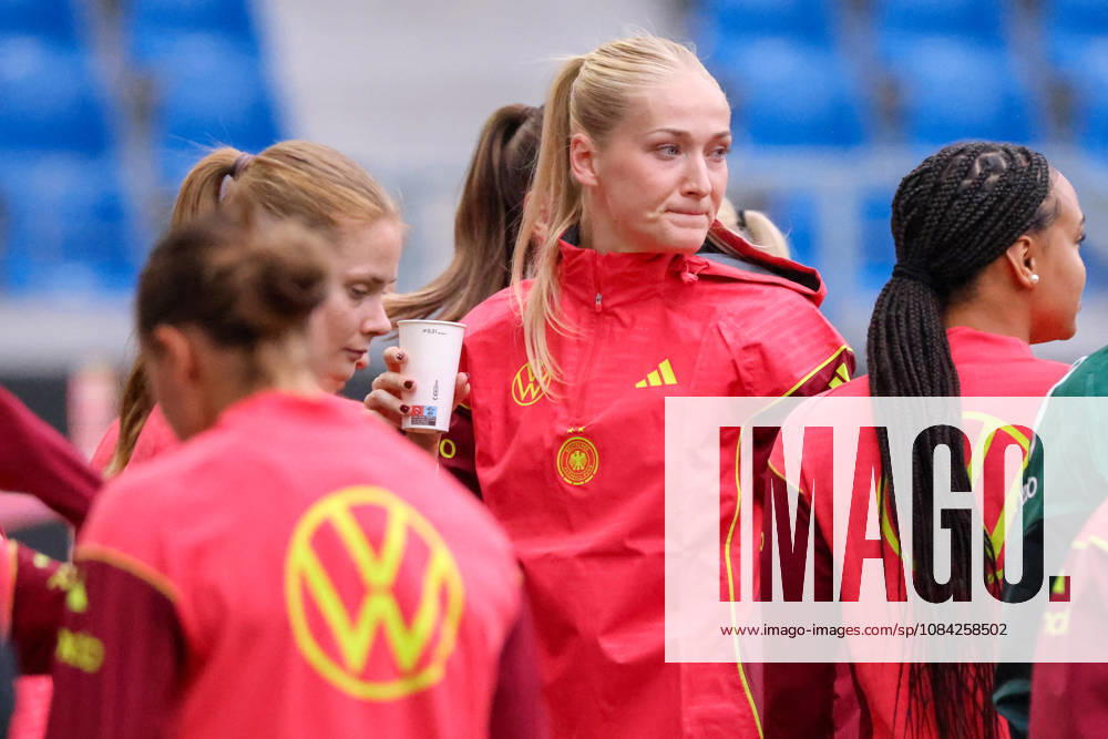Karlsruhe, Deutschland: 08.10.2026 - Deutsche Fußballnationalmannschaft der Frauen - Abschlusstraining - Testspiel Deutschland vs. Australien Im Bild: Camilla Küver Kuever (Deutschland)