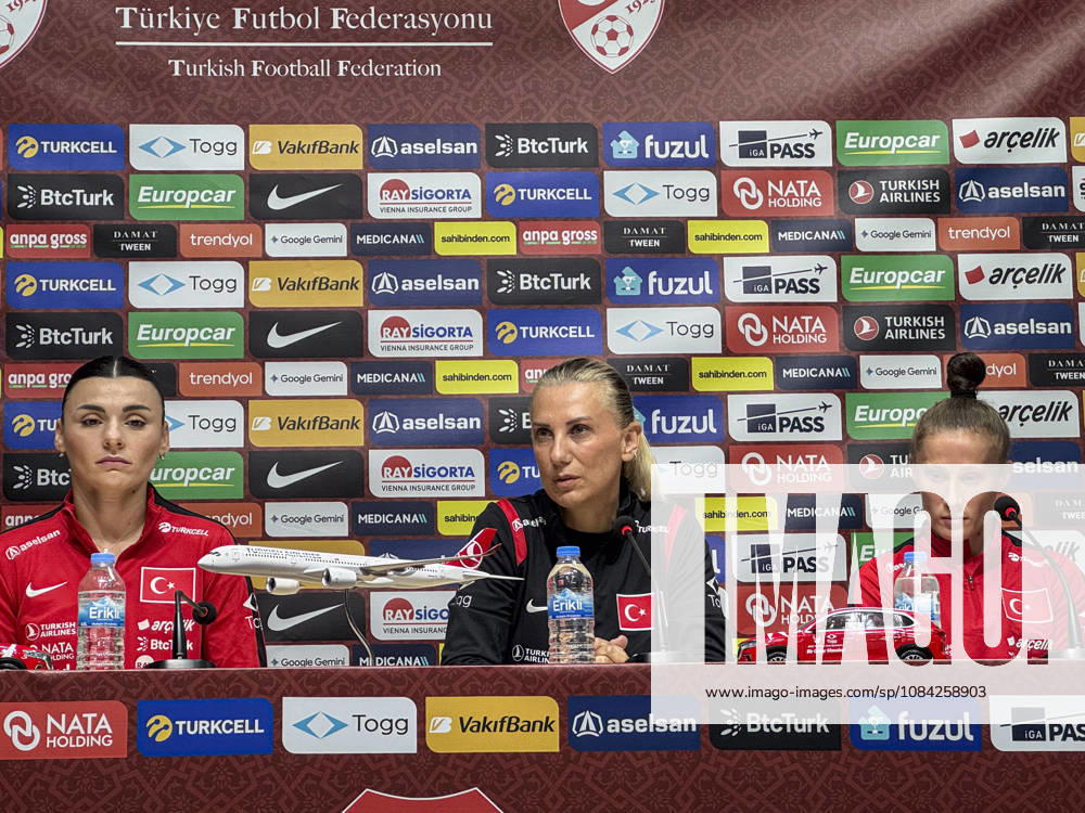 Ahead of Turkiye v Slovenia - 2027 FIFA Women s World Cup European Qualifiers ISTANBUL, TURKIYE - OCTOBER 08 : Turkish Women s National Football Team head coach Necla Gungor Kiragasi (C), team captains Selda Akgoz (L) and Ebru Topcu (R) speak during a press conference, PK, Pressekonferenz held at Pendik Stadium ahead of the 2027 FIFA Women s World Cup European Qualifiers play-off first leg match against Slovenia, in Istanbul, Turkiye on October 08, 2026. Fatma Nur Arslan Anadolu Istanbul Turkey. Editorial use only. Please get in touch for any other usage.